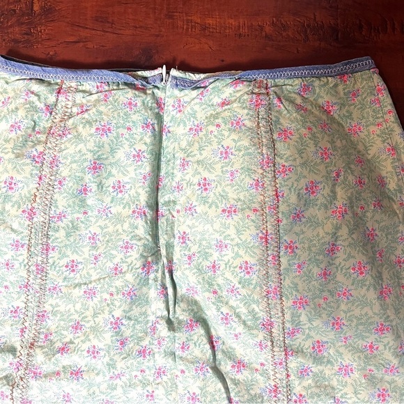 ANTHROPOLOGIE Sleeping On Snow Calico Floral Skirt Size 6 - Picture 6 of 9